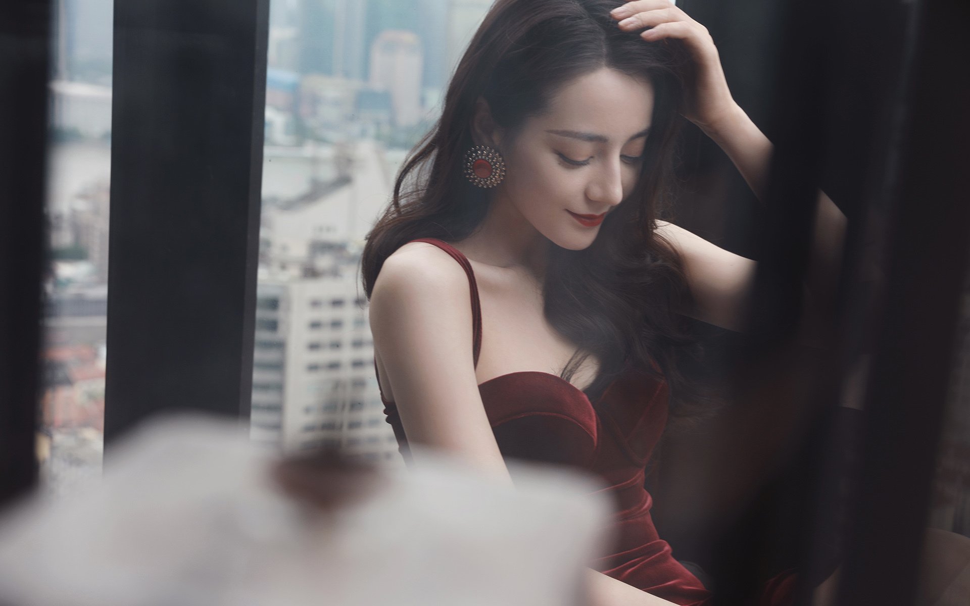 场馆灯光系统完成升级夜间比赛视觉体验全面提升,运动场馆灯光照明设计施工